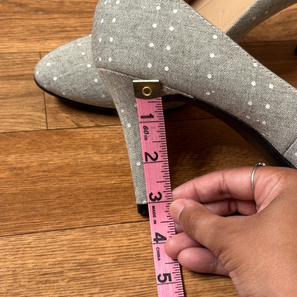 Kelly & Katie Gray Canvas Pumps Heels Shoes Pin Dots Women Size 10 - Picture 6 of 10